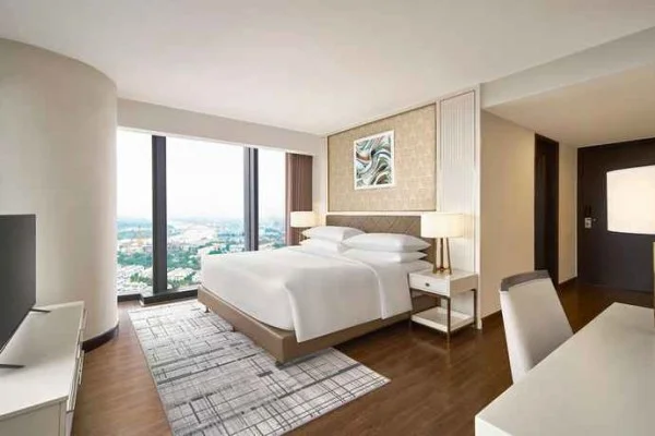 Ảnh chi tiết phòng sheraton-hai-phong-deluxe-1-king-bed-vivatrip.webp