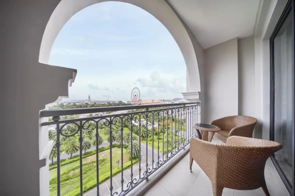 Ảnh chi tiết phòng sheraton-phu-quoc-long-beach-resort-deluxe-guest-room-vivatrip.webp