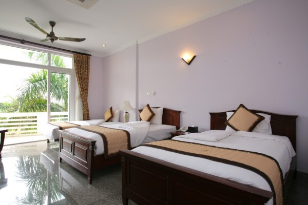 Ảnh chi tiết phòng song-hong-resort-phong-3-giuong-don-vivatrip.jpg