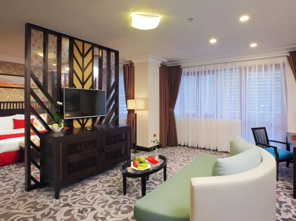 Ảnh chi tiết phòng swiss-belresort-tuyen-lam-da-lat-suite-hoang-gia-vivatrip-02.webp