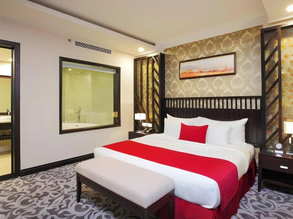 Ảnh chi tiết phòng swiss-belresort-tuyen-lam-da-lat-suite-hoang-gia-vivatrip-05.webp