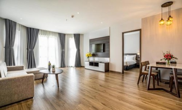 Ảnh chi tiết phòng the-cap-hotel-phong-premier-2-phong-ngu-vivatrip-1.jpg