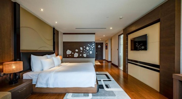 Ảnh chi tiết phòng the-malibu-hotel-family-suite-vivatrip-02.jpg