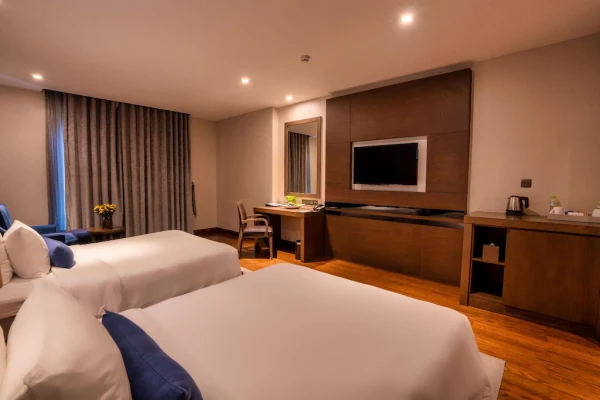 Ảnh chi tiết phòng the-malibu-hotel-premier-queen-vivatrip.webp