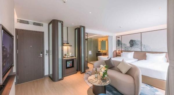 Ảnh chi tiết phòng the-may-legend-catba-deluxe-suite-ocean-view-vivatrip_03.jpg