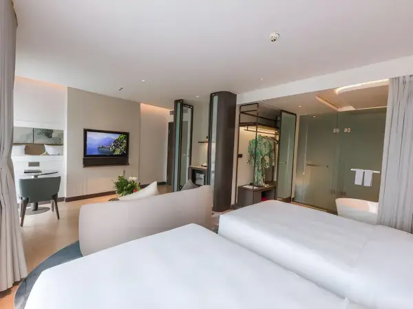 Ảnh chi tiết phòng Deluxe Suite Hướng biển (Deluxe Suite Ocean View) 12