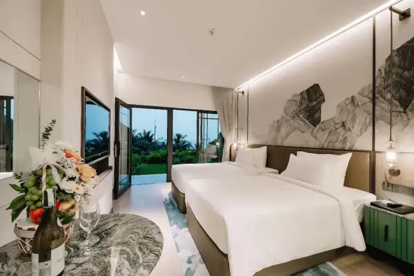 Ảnh The May Legend Catba - 17