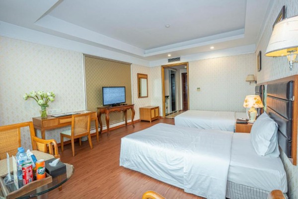 Ảnh chi tiết phòng the-vissai-hotel-phong-deluxe-vivatrip-06.jpg
