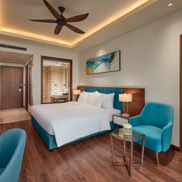 Ảnh chi tiết phòng the-watson-premium-ha-long-suite-twin-vivatrip-03.jpg