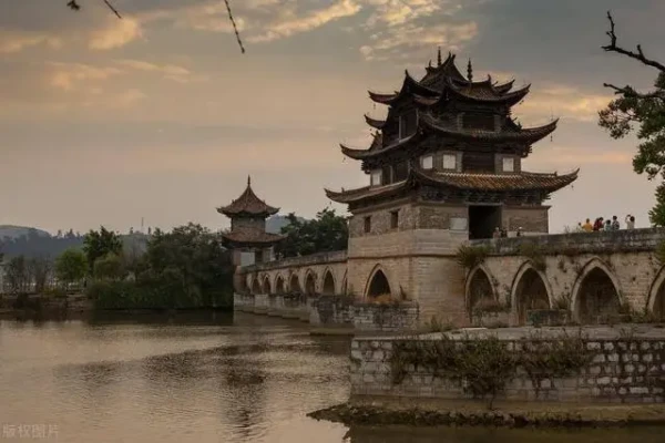 Ảnh Tour Trung Quốc:  Côn Minh - Chu Gia Hoa Viên - cơ hội trải nghiệm trượt tuyết tại Núi Kiệu Tử - Vương quốc tí hon - Kiến Thủy | Chương trình mới