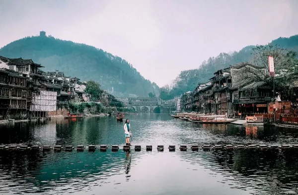 Ảnh Tour Trung Quốc : Ân Thi - Phượng Hoàng Cổ Trấn - Trương Gia Giới - Thiên Môn Sơn - Nữ Nhi Thành - Long Lân Cung - 11