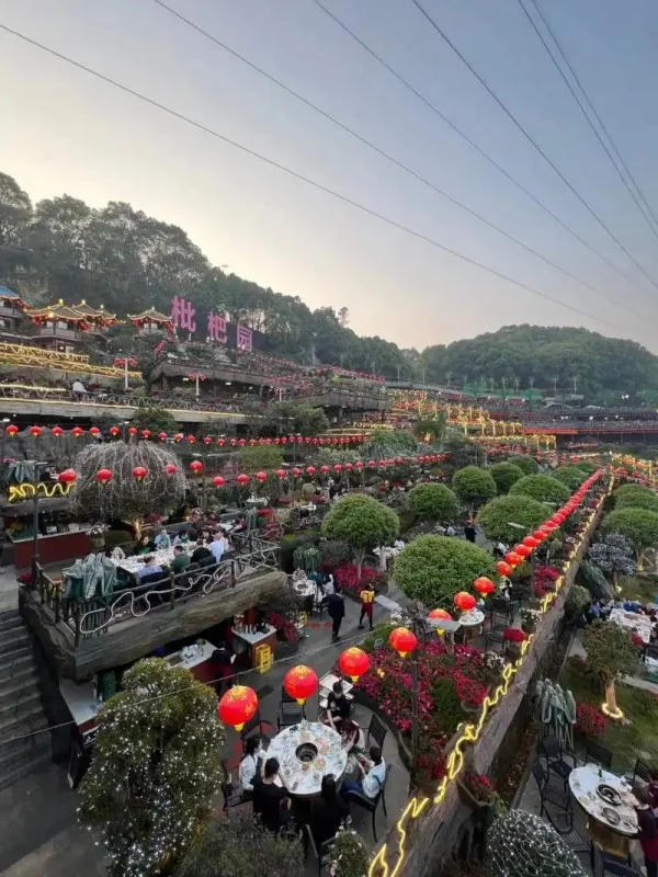 Ảnh Tour Trung Quốc: Thành Đô - Cửu Trại Câu -  Công Viên Gấu Trúc 5 ngày 4 đêm