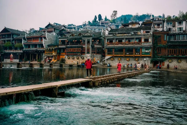 Ảnh Tour Trung Quốc : Ân Thi - Phượng Hoàng Cổ Trấn - Trương Gia Giới - Thiên Môn Sơn - Nữ Nhi Thành - Long Lân Cung - 13