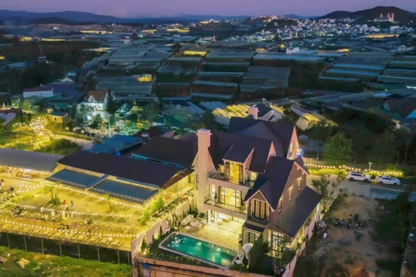 Ảnh Viva ĐL92 -  Hồ Bơi riêng + Bida, Karaoke, Sauna - 2