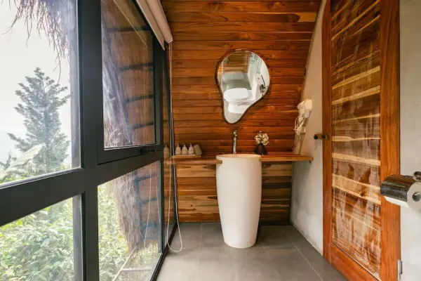 Ảnh chi tiết phòng viva-mc-hippie-superior-garden-view-double-room-vivatrip_02.webp