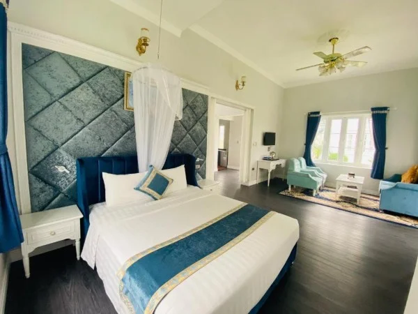 Ảnh chi tiết phòng vuon-vua-resort-villas-phong-gia-dinh-co-bon-tam-vivatrip-03.webp