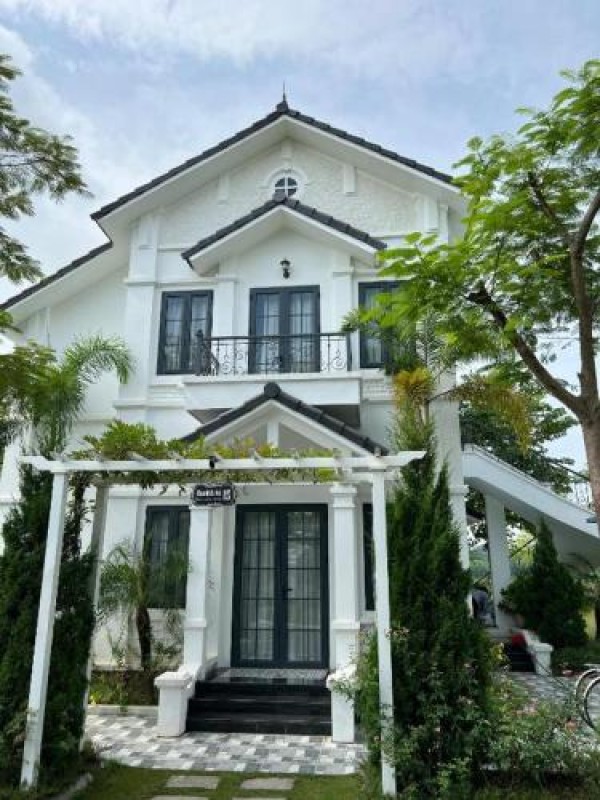 Ảnh chi tiết phòng vuon-vua-resort-villas-phong-gia-dinh-co-bon-tam-vivatrip.jpg