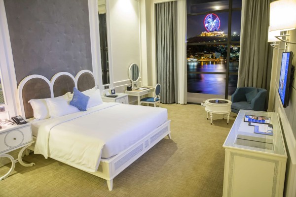 Ảnh chi tiết phòng wyndham-legend-excutive-deluxe-vivatrip.jpg