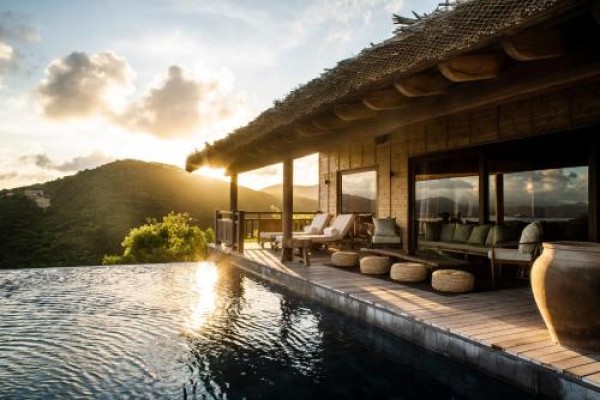 Ảnh chi tiết phòng Biệt Thự Grand 3 Phòng Ngủ Có Hồ Bơi Nhìn Ra Vịnh (Three-Bedroom Grand Bay Pool Villa) 7