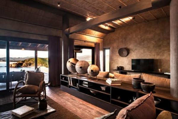 Ảnh chi tiết phòng Biệt Thự Grand 3 Phòng Ngủ Có Hồ Bơi Nhìn Ra Vịnh (Three-Bedroom Grand Bay Pool Villa) 9