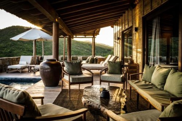 Ảnh chi tiết phòng Biệt Thự Grand 3 Phòng Ngủ Có Hồ Bơi Nhìn Ra Vịnh (Three-Bedroom Grand Bay Pool Villa) 12