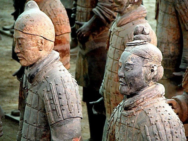 Ảnh Tour Trung Quốc: Tây An - Binh Mã Dũng - Tử vi Thành Võ Tắc Thiên - Hang đá Long Môn - Khai Phong Phủ - Thiếu Lâm Tự - Vũ Hán - Hoàng Hạc Lâu - trải nghiệm mặc Hán Phục thời nhà Đường 7 ngày 6 đêm
