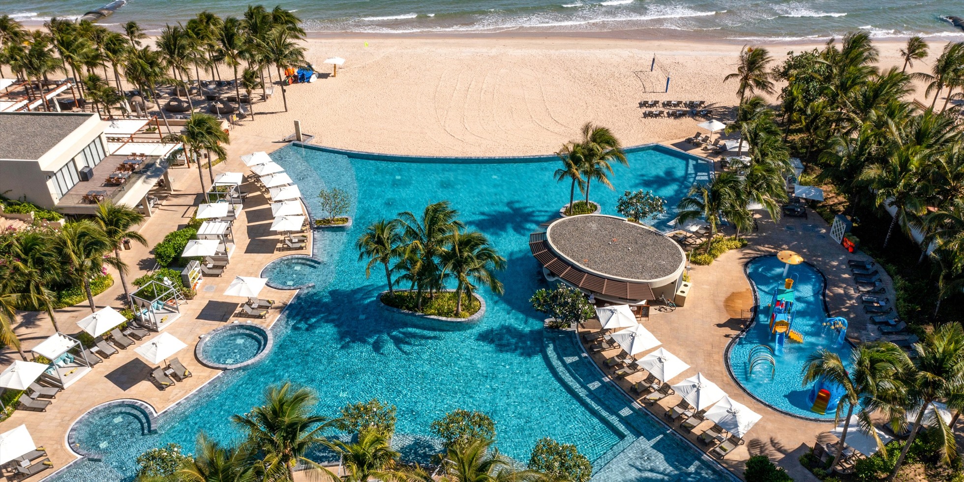 Villa Hồ Tràm có hồ bơi riêng sát biển cho nhóm