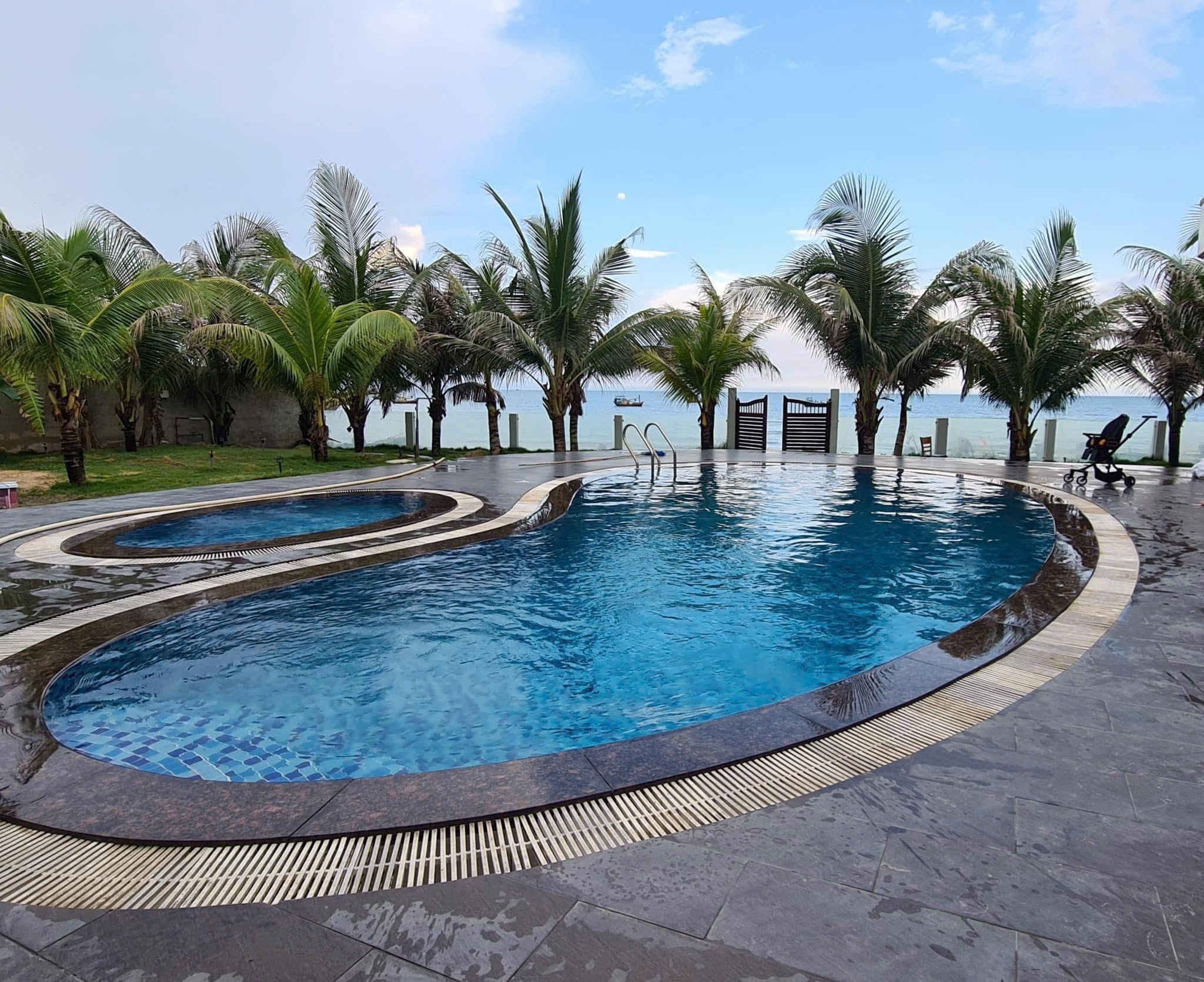 Phòng khách rộng rãi tại villa Phan Thiết phù hợp gia đình lớn